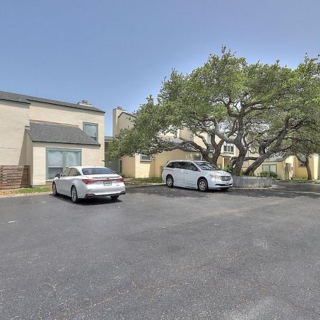 Fulton Beach Condos ロックポート 部屋 写真