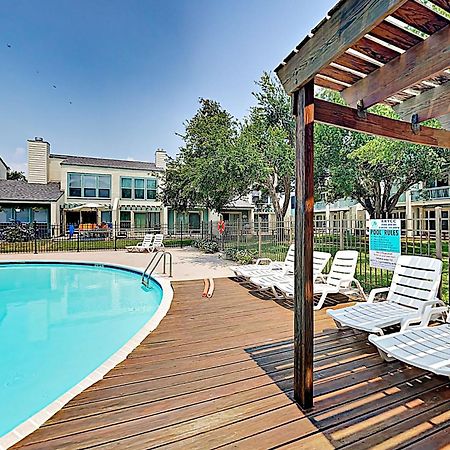 Fulton Beach Condos ロックポート 部屋 写真