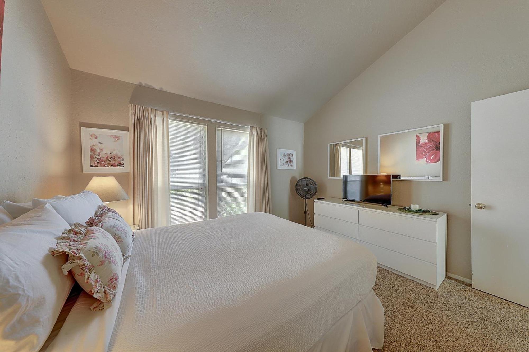 Fulton Beach Condos ロックポート 部屋 写真