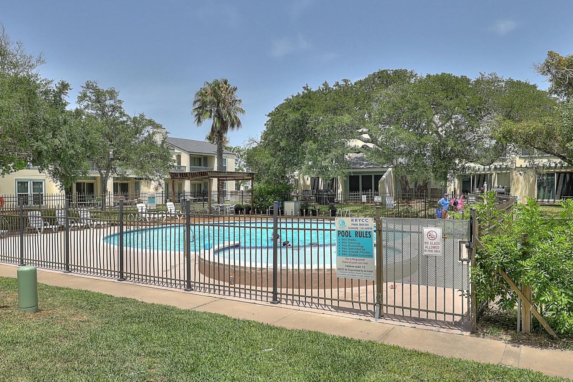 Fulton Beach Condos ロックポート 部屋 写真