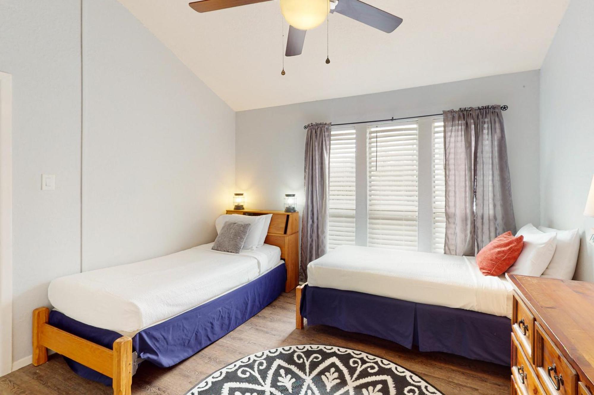 Fulton Beach Condos ロックポート 部屋 写真