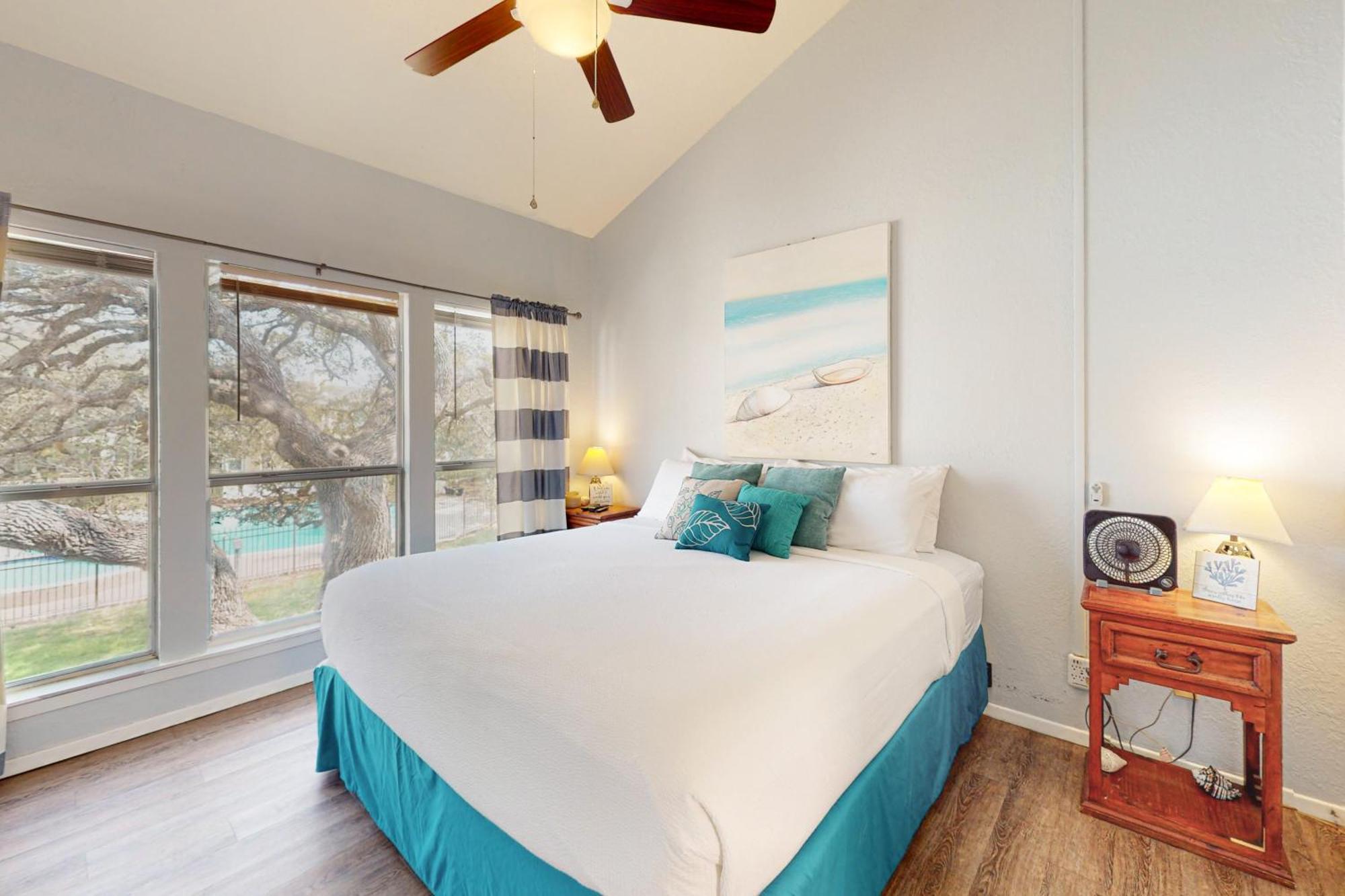 Fulton Beach Condos ロックポート 部屋 写真