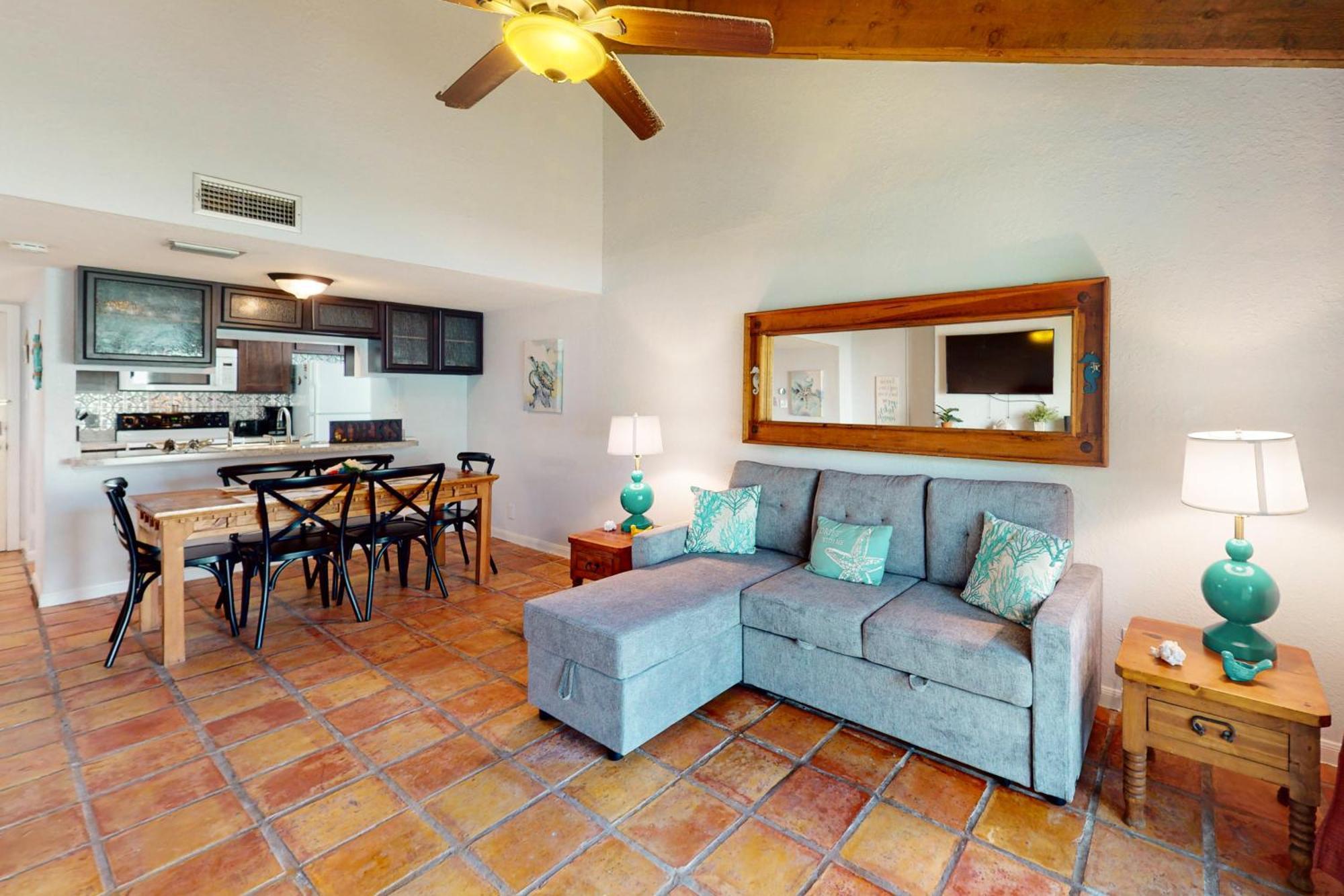 Fulton Beach Condos ロックポート 部屋 写真
