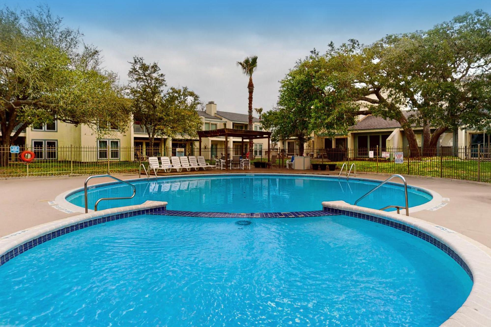 Fulton Beach Condos ロックポート 部屋 写真