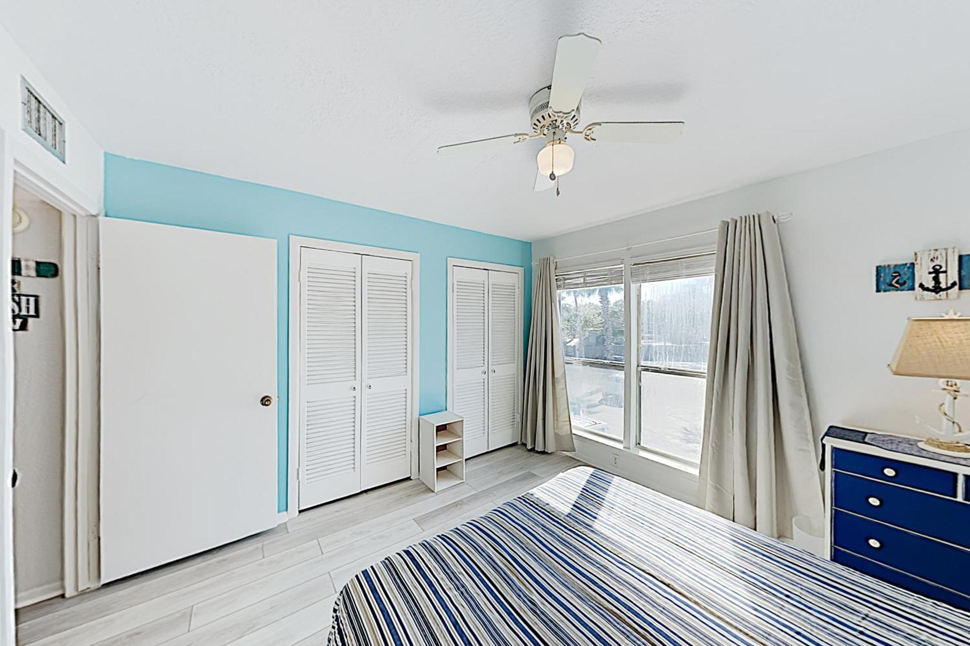 Fulton Beach Condos ロックポート 部屋 写真