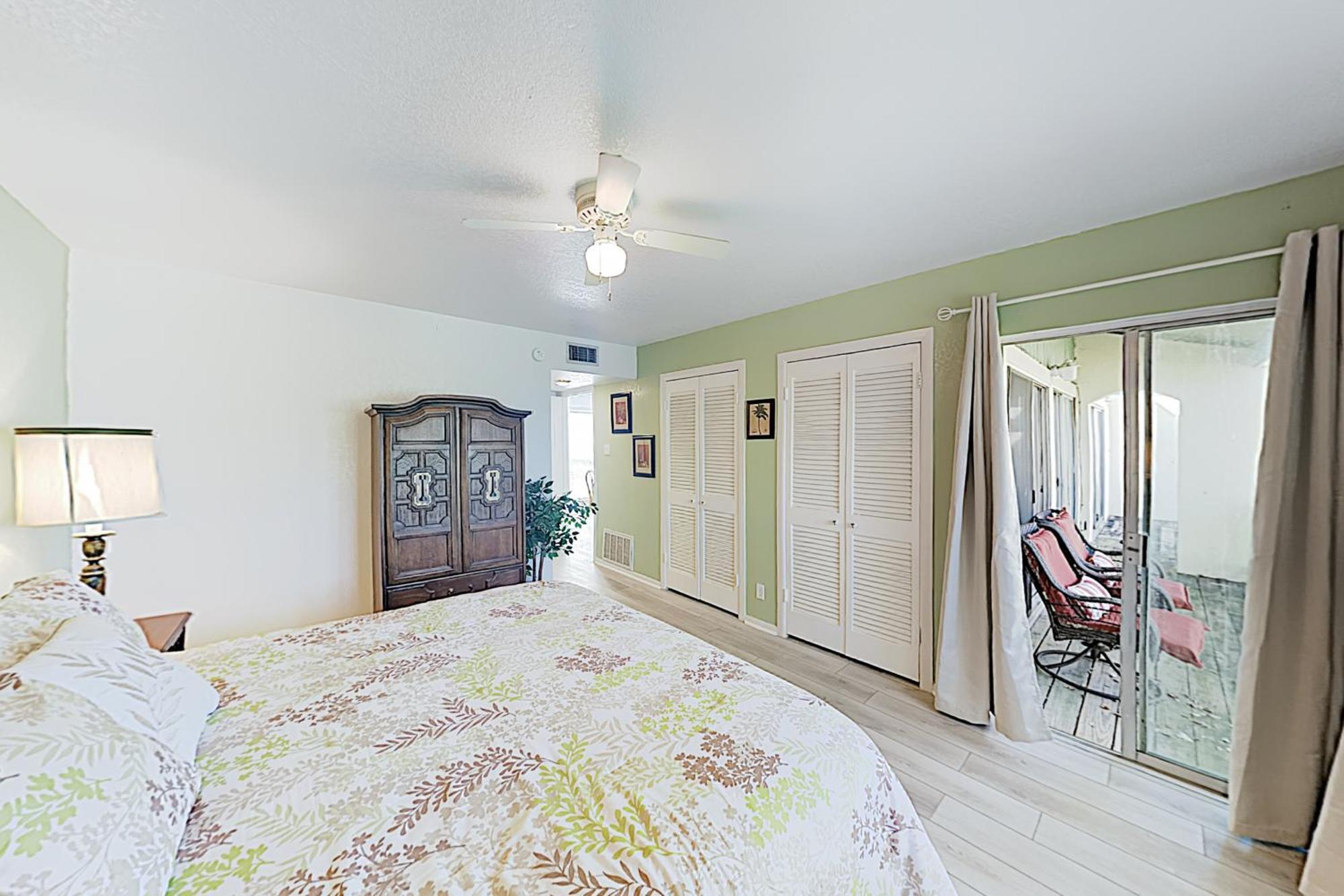 Fulton Beach Condos ロックポート 部屋 写真