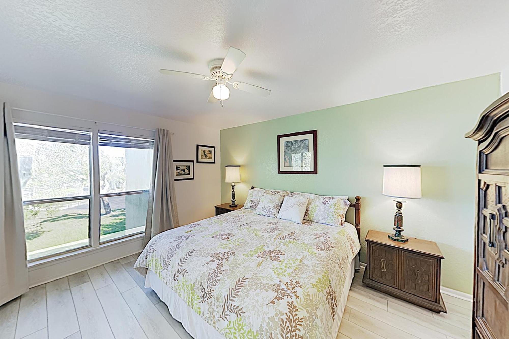 Fulton Beach Condos ロックポート 部屋 写真