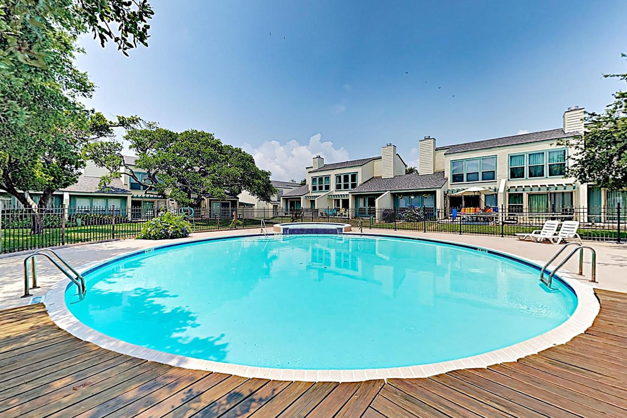 Fulton Beach Condos ロックポート 部屋 写真